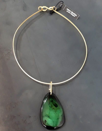 Green agate bronze necklace